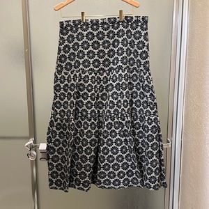 Used Bardot midi skirt size us12. There is nothing wrong